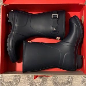 Hunter navy boots